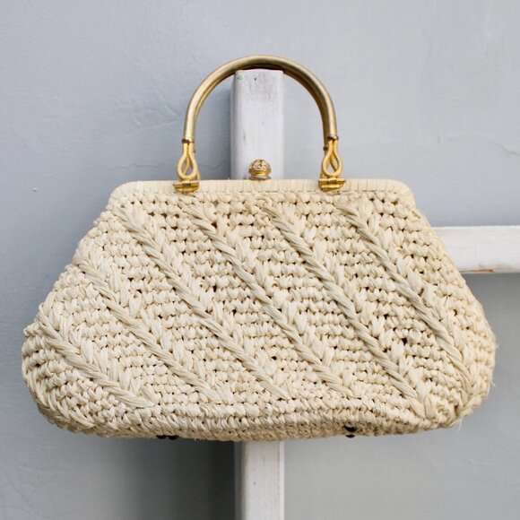 Vintage Handbags - Vintage 50s / 60s Cream Raffia Woven Gold Accent Metal Cocktail Party Handbag